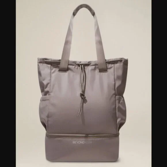 Beyond Yoga Convertible Studio Backpack / Tote - NWOT! ? SPRING SPOILER ? This bag does everything except the  main image 3